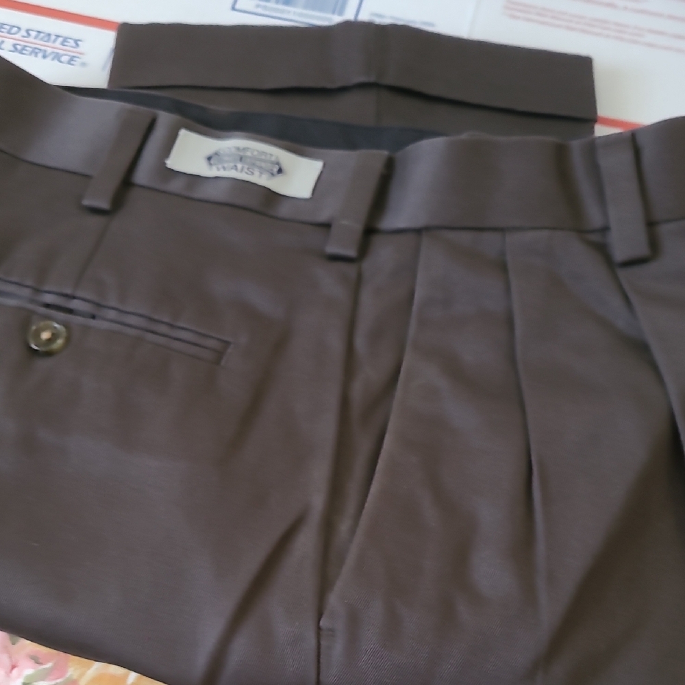 Roundtree & Yorke Dark Brown Dress Pants
